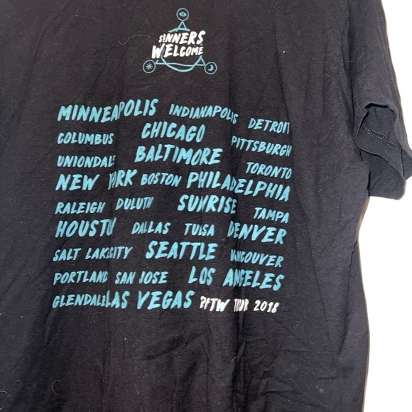 Panic at the disco Black Graphic 2018 concert T-Shirt sz lg Pray for the wicked - Picture 2 of 4